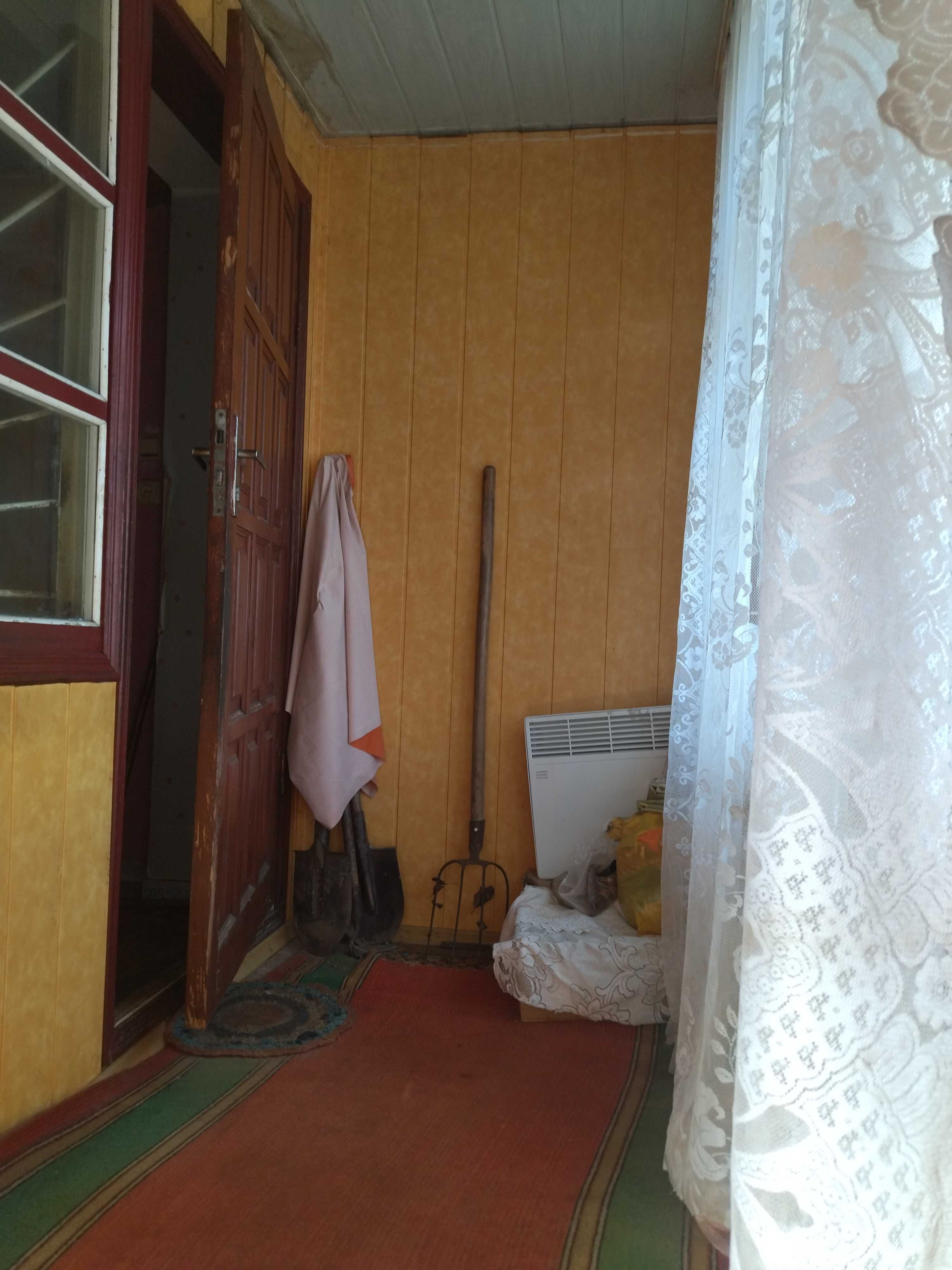 Продаж частини будинку два поверхи