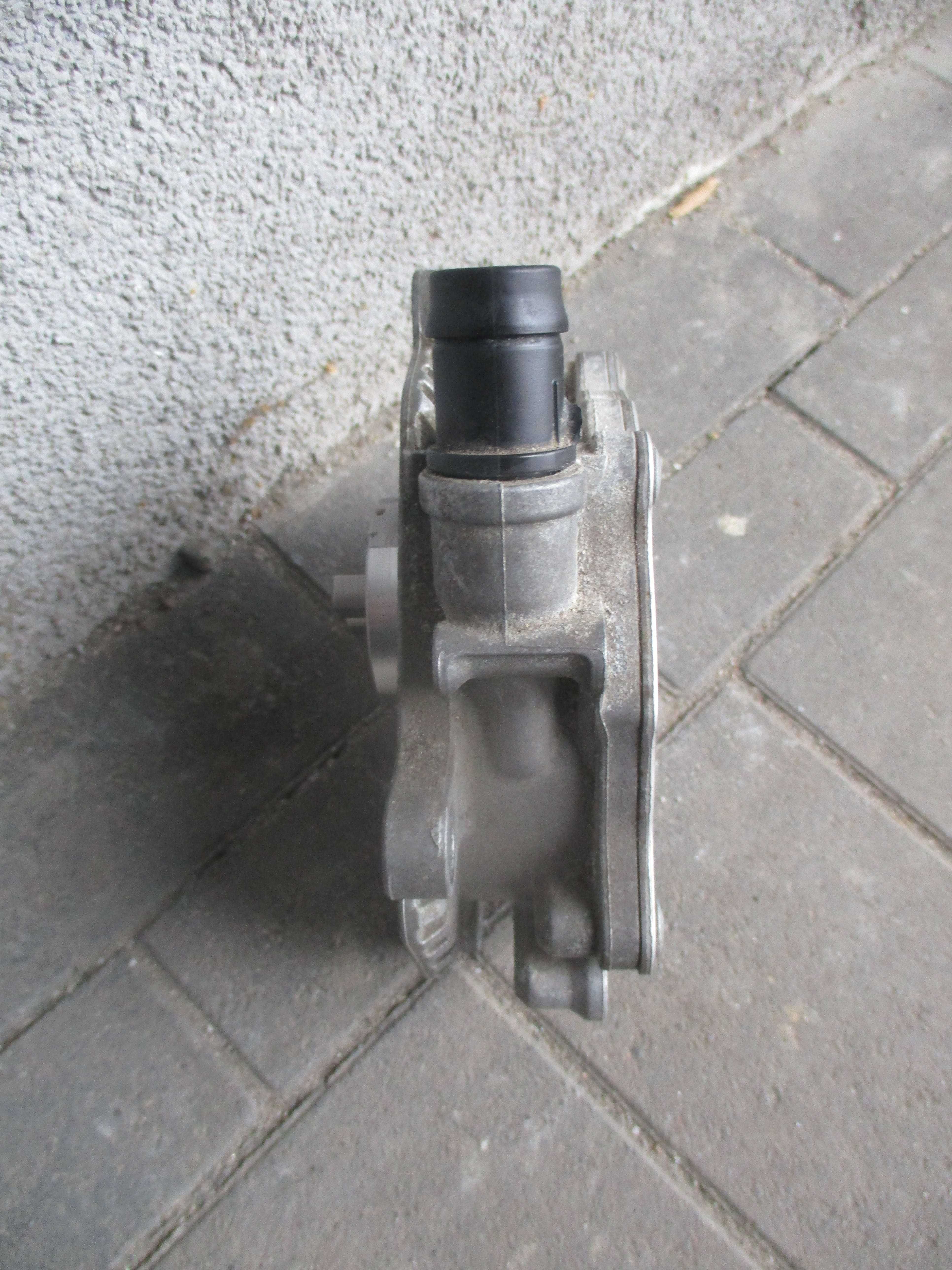 Pompa Vacum Mercedes W205 1.6  14-21