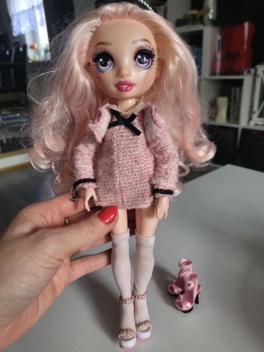 Lalka Rainbow High Bella Parker