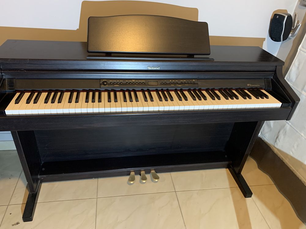 Pianino Roland HP-2e