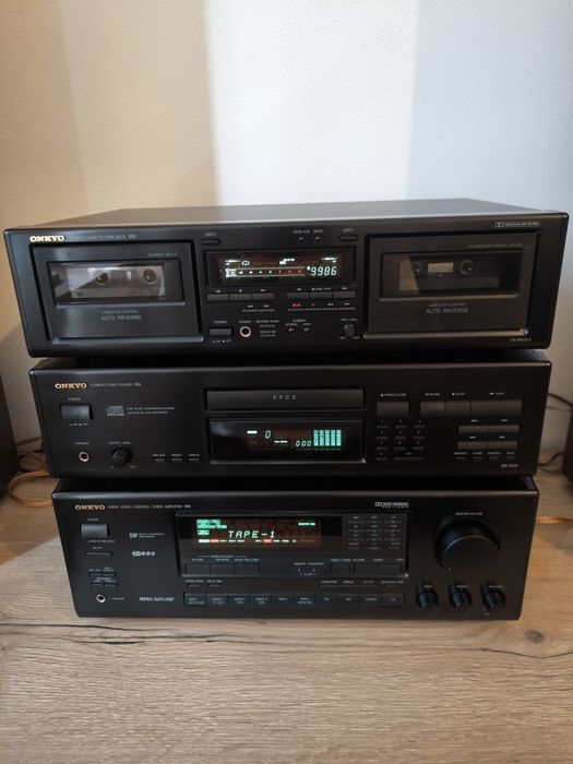 Składanka Onkyo + 2 Piloty Stan Idealny