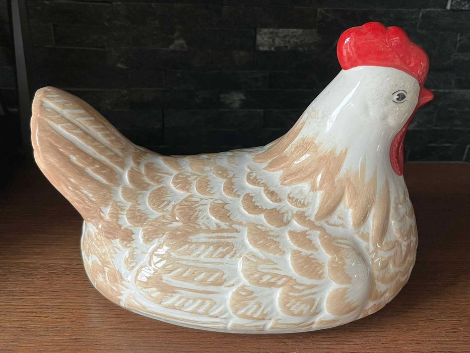 Kura porcelanowa pojemnik góra