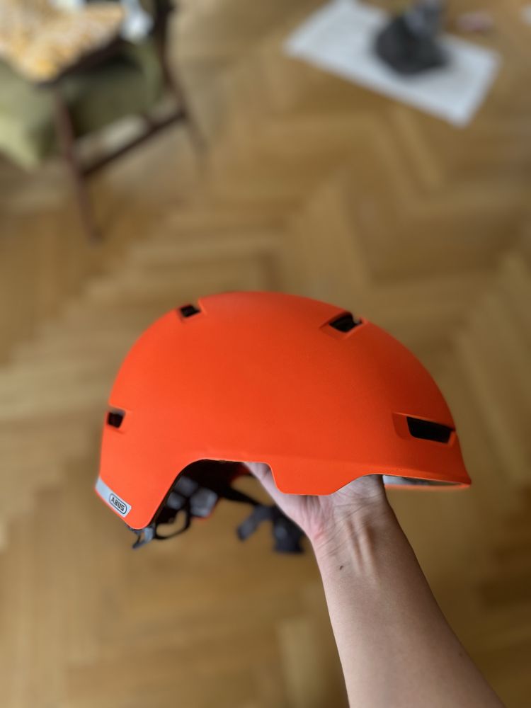 Nowy kask rowerowy ABUS 3.0 Scraper M