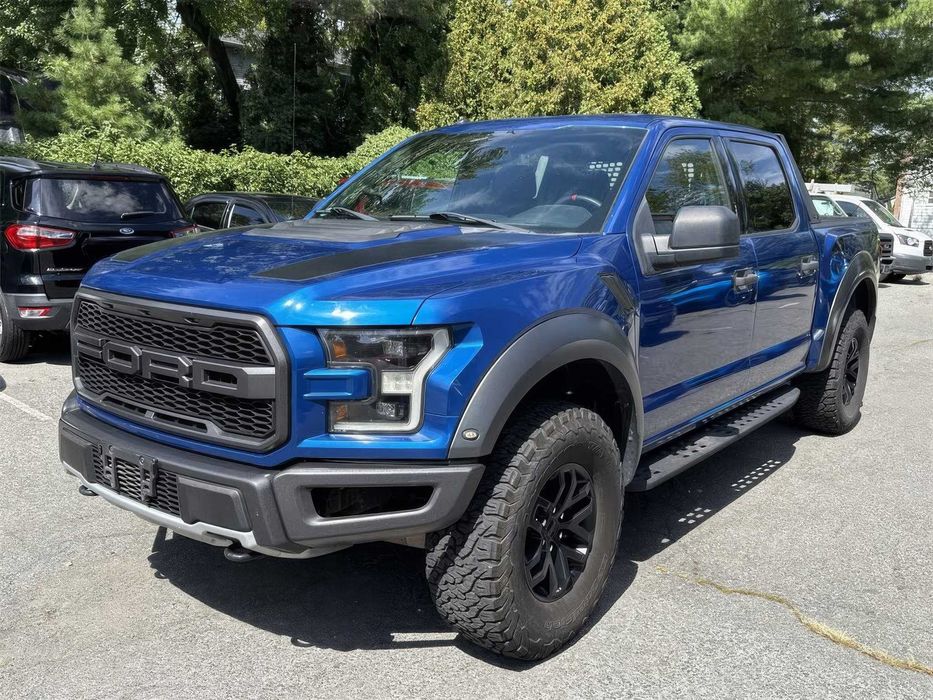 Ford F-150 Raptor SuperCrew      2017