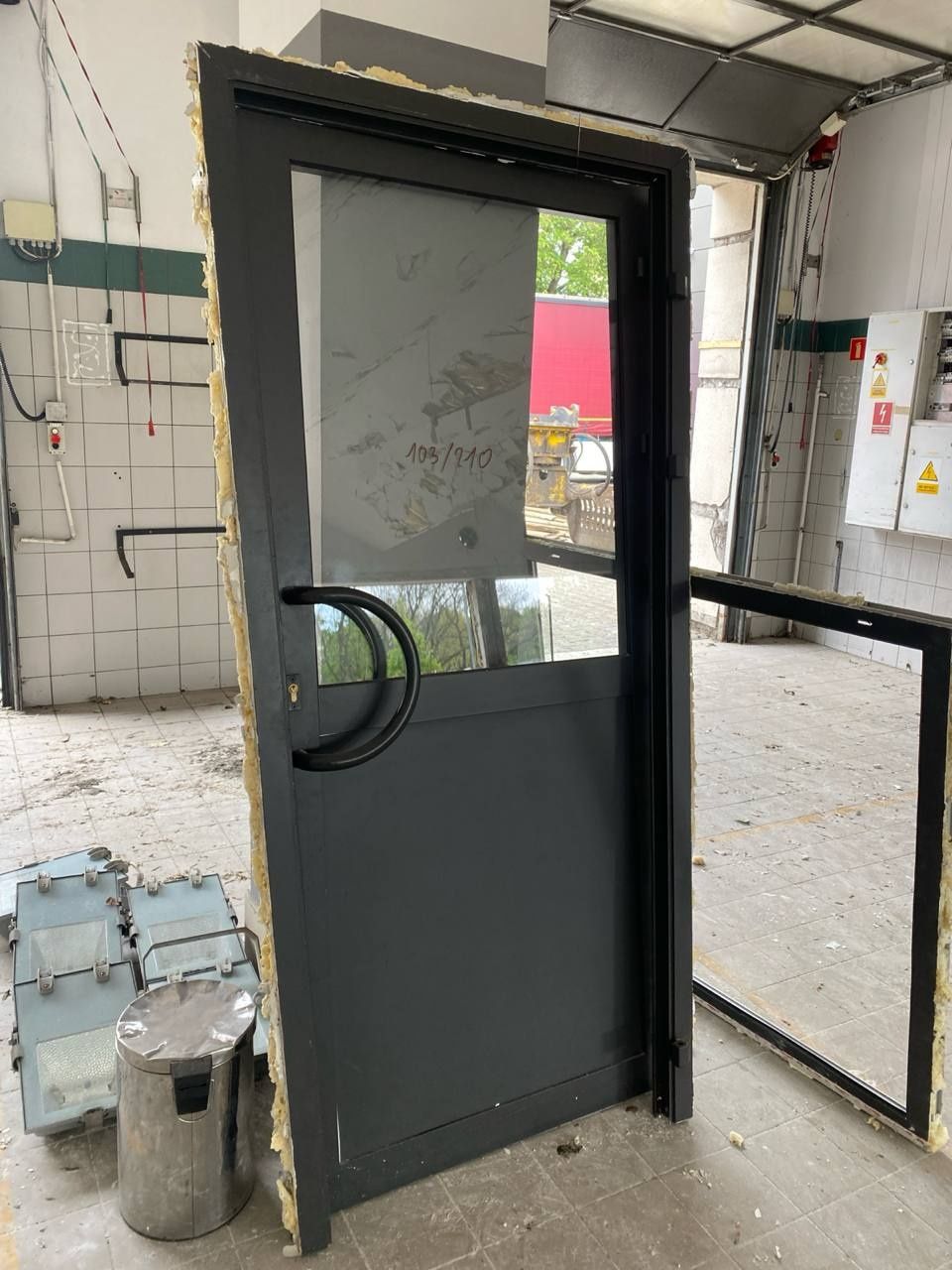 Drzwi aluminiowe wejściowe 103 x 210 cm okazja