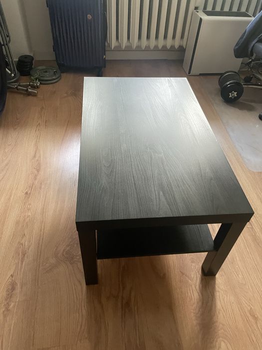 Czarny stolik kawowy IKEA