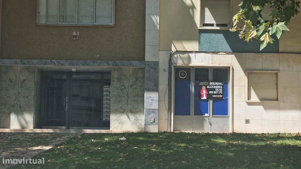 Oportunidade de Arrendar um espaço comercial, ou armazém no Restelo