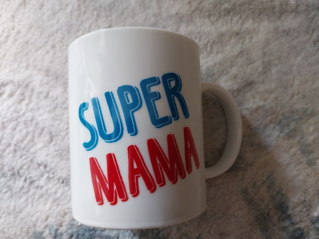 Nowy kubek Super Mama na Dzień Matki