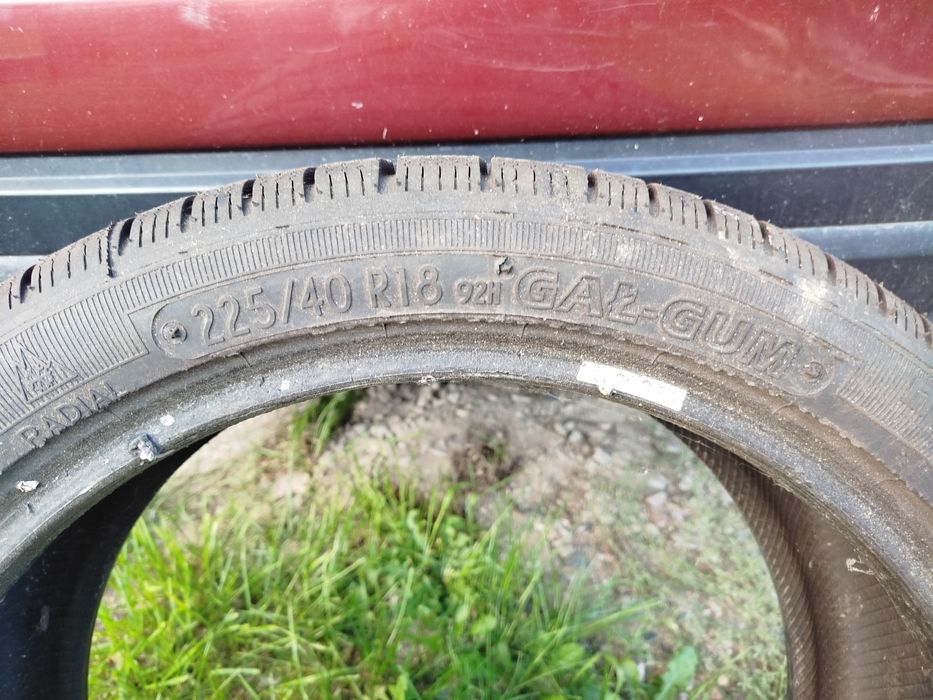Opona zimowa 225/40/18
