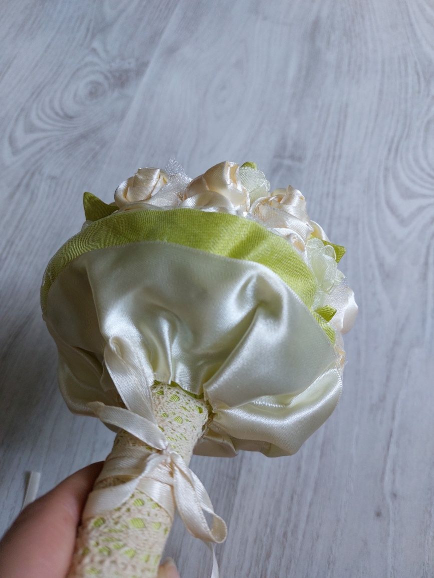 Свадебный букет, дублер из атласных роз