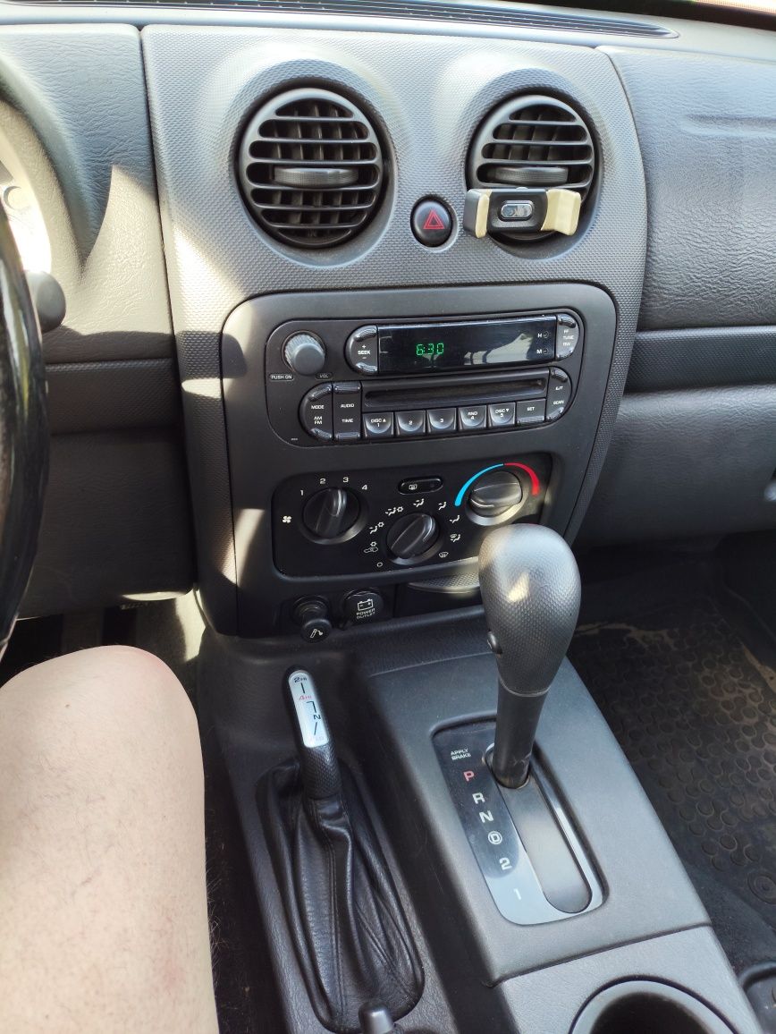 Jeep Liberty 3.7 4x4 2003r.