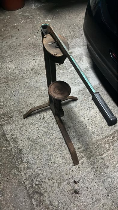 Arrolhador de vinho de chão para despachar
