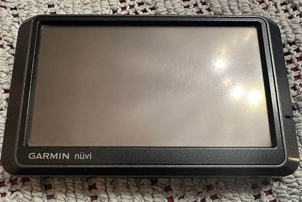 Навигатор Garmin Nuvi 215W