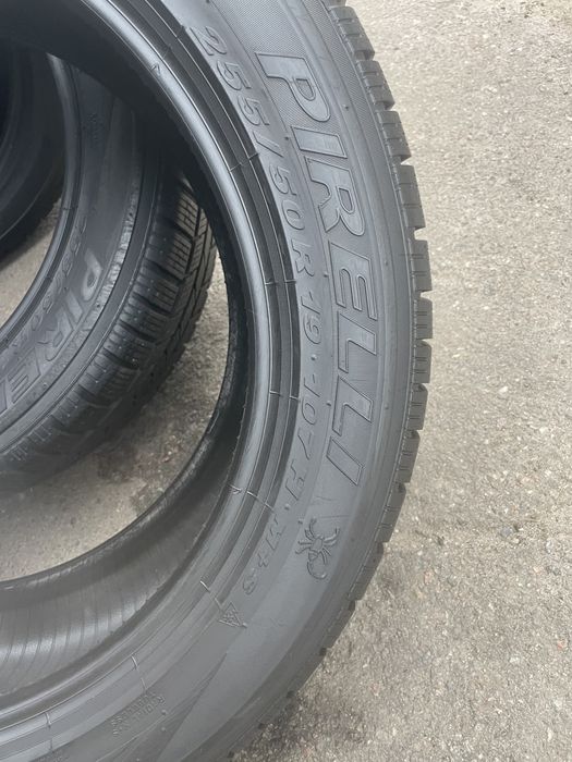 Продаю зимние шыны 255-50 R19 Pirelli