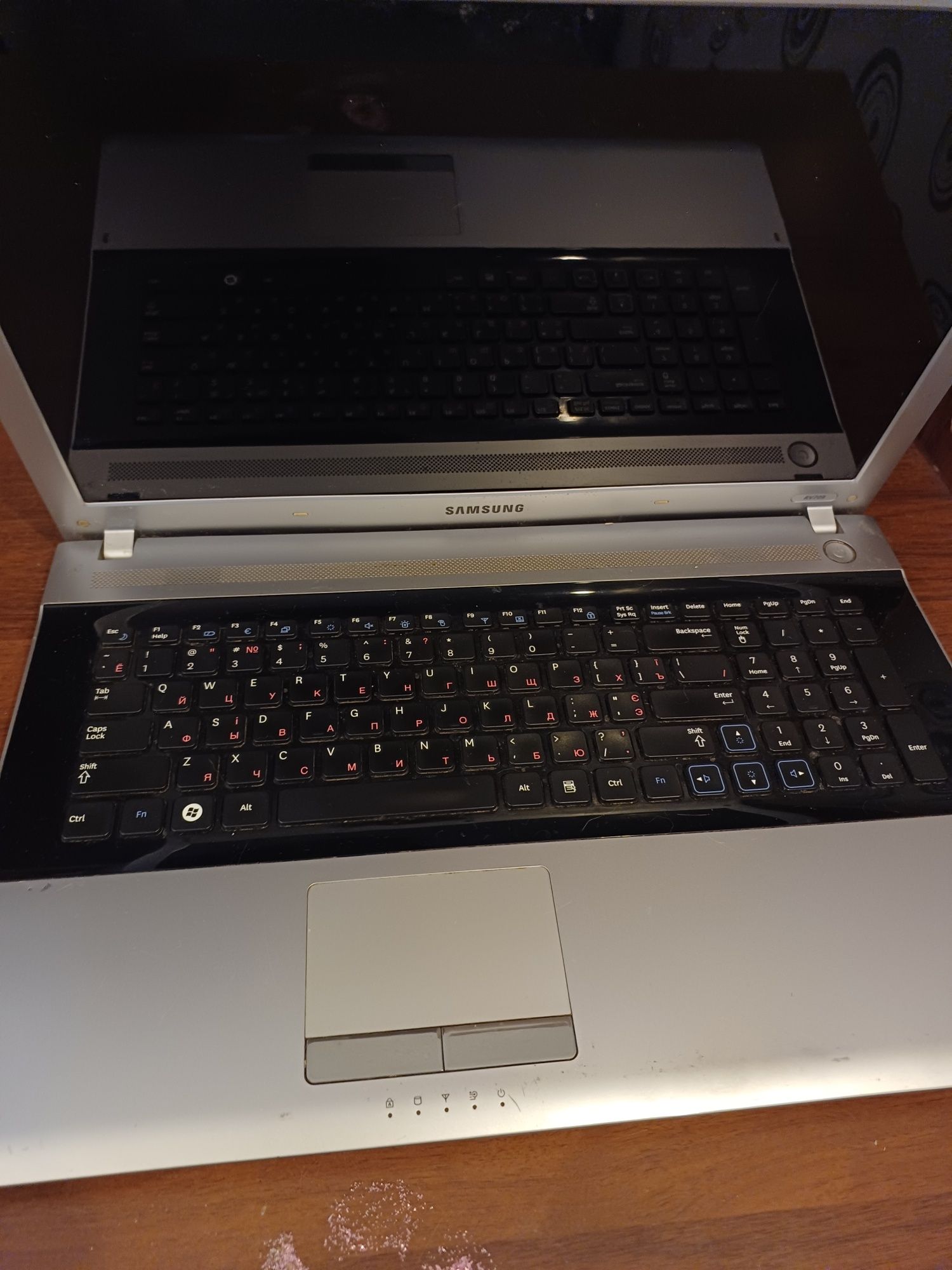 Samsung RV509 ноутбук работающий