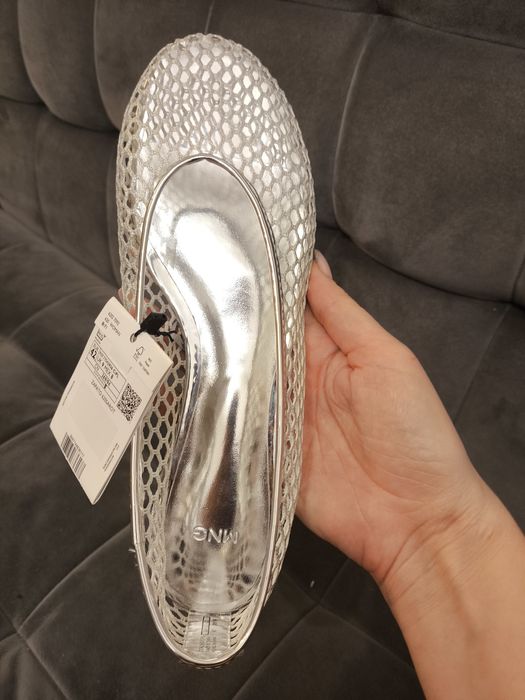 Взуття mango 42. Срібна сіточка