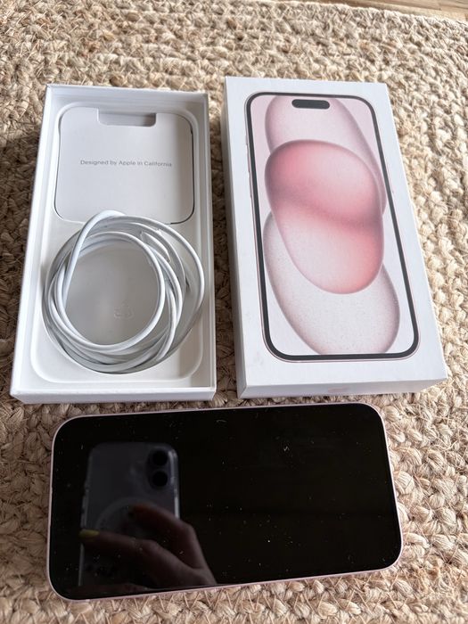 iPhone 15 pink 128GB