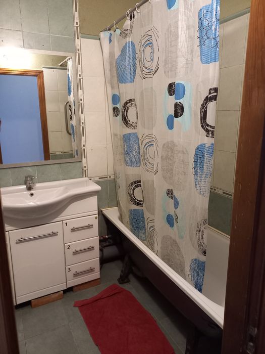 Продається 3 - кімнатна квартира на Троєщині