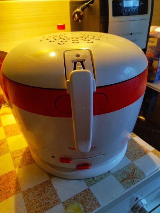 Продам фритюрницю від Moulinex