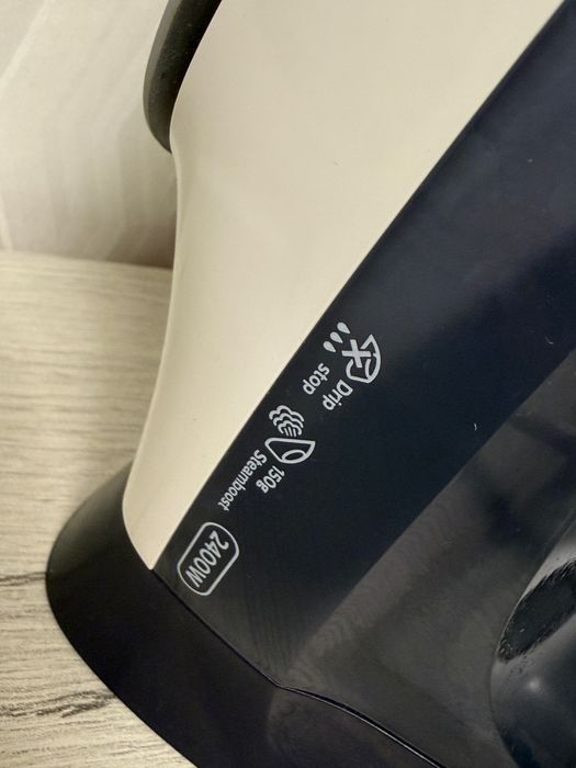 праска philips power life 2400w