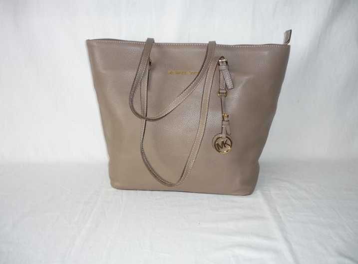 Michael Kors велика шкіряна сумка бежевого кольору