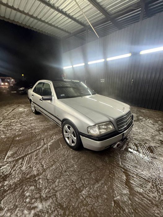 Продам Мерседес C202