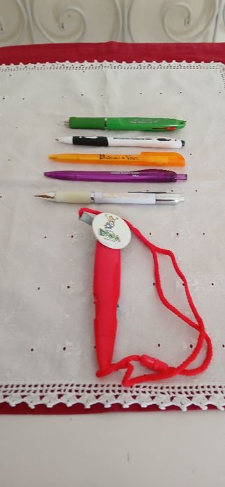 Esferográficas publicitárias/escolas