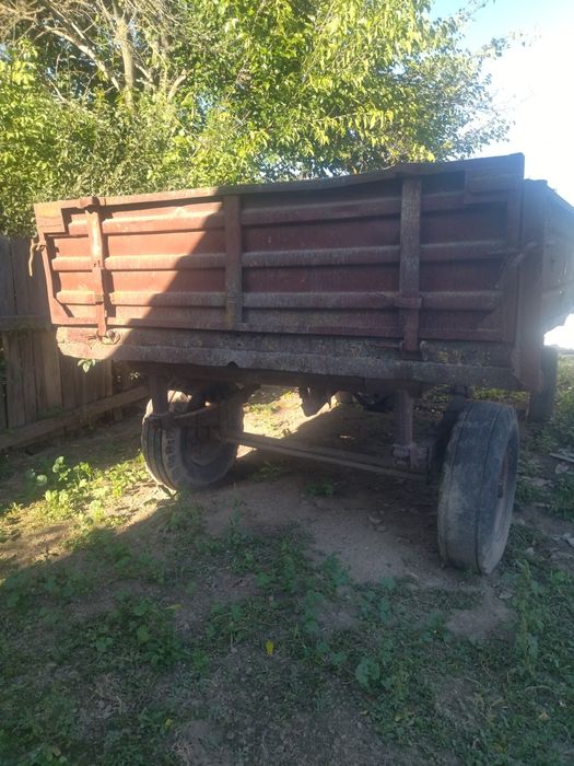 Продам тракторний прицеп 2птс4