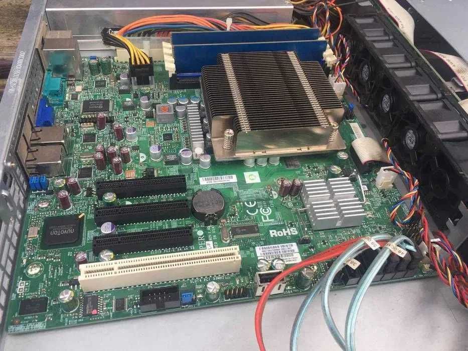 Сервер 1U Supermicro X8SIL-F, блок живлення 350W (4 корзини 3.5)