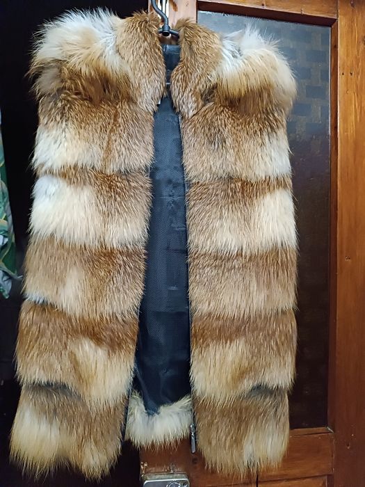 Продам жилетку, лисичка.