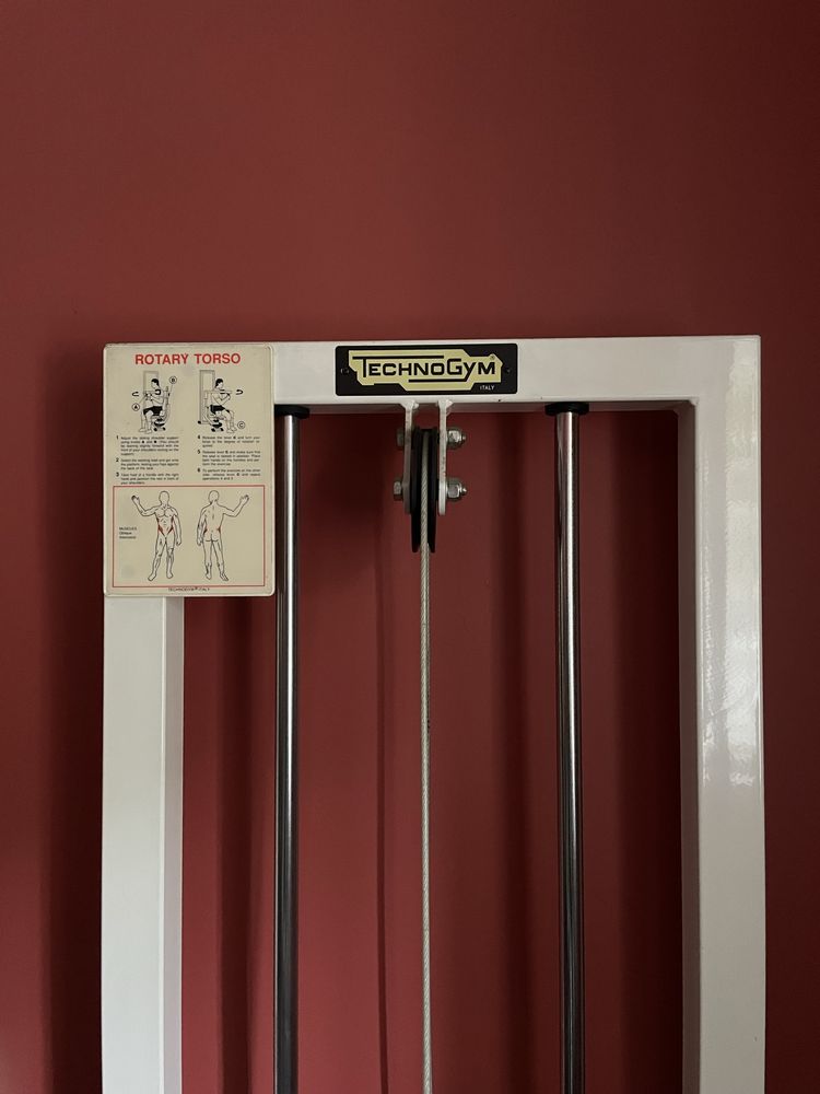 Máquina Rotary Torso - Technogym
