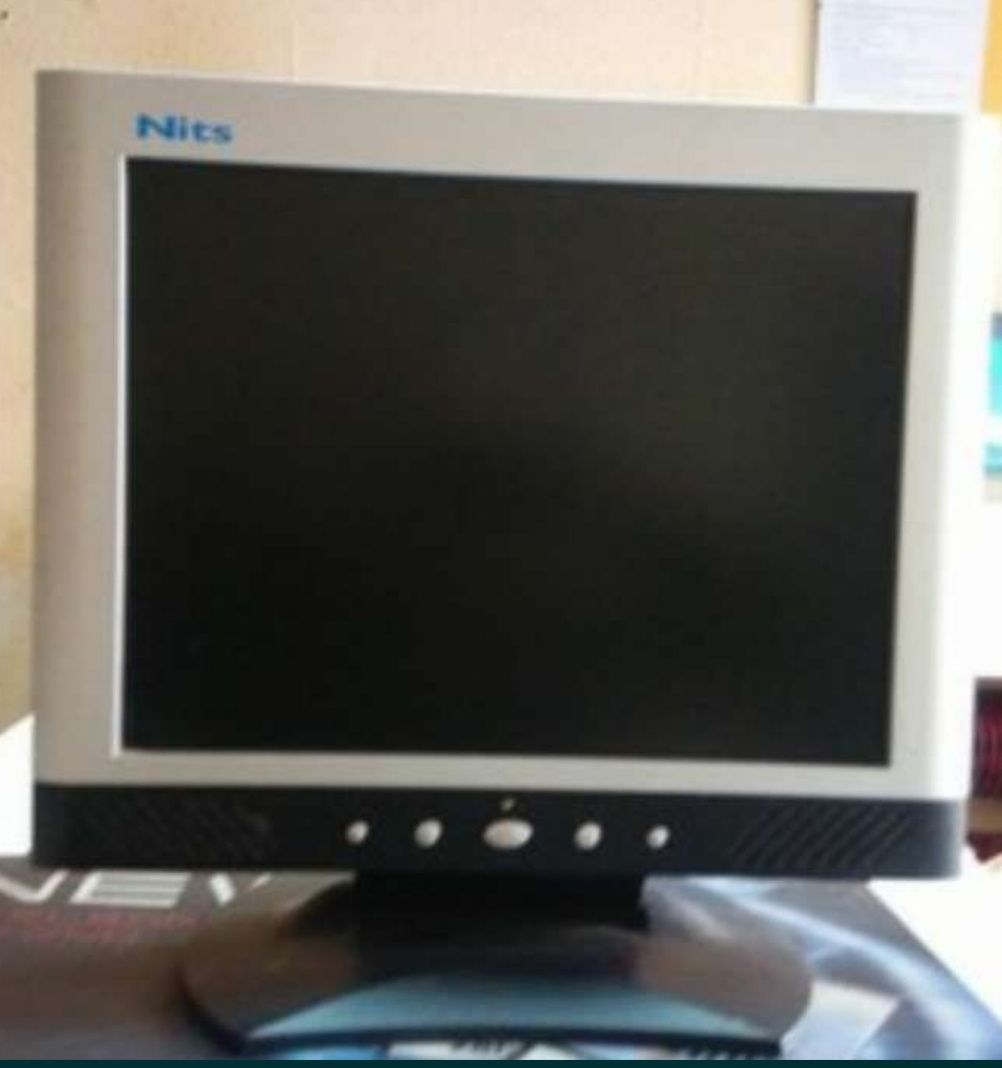 Monitor Płaski LCD Nits M15E "15cali" Zadbany