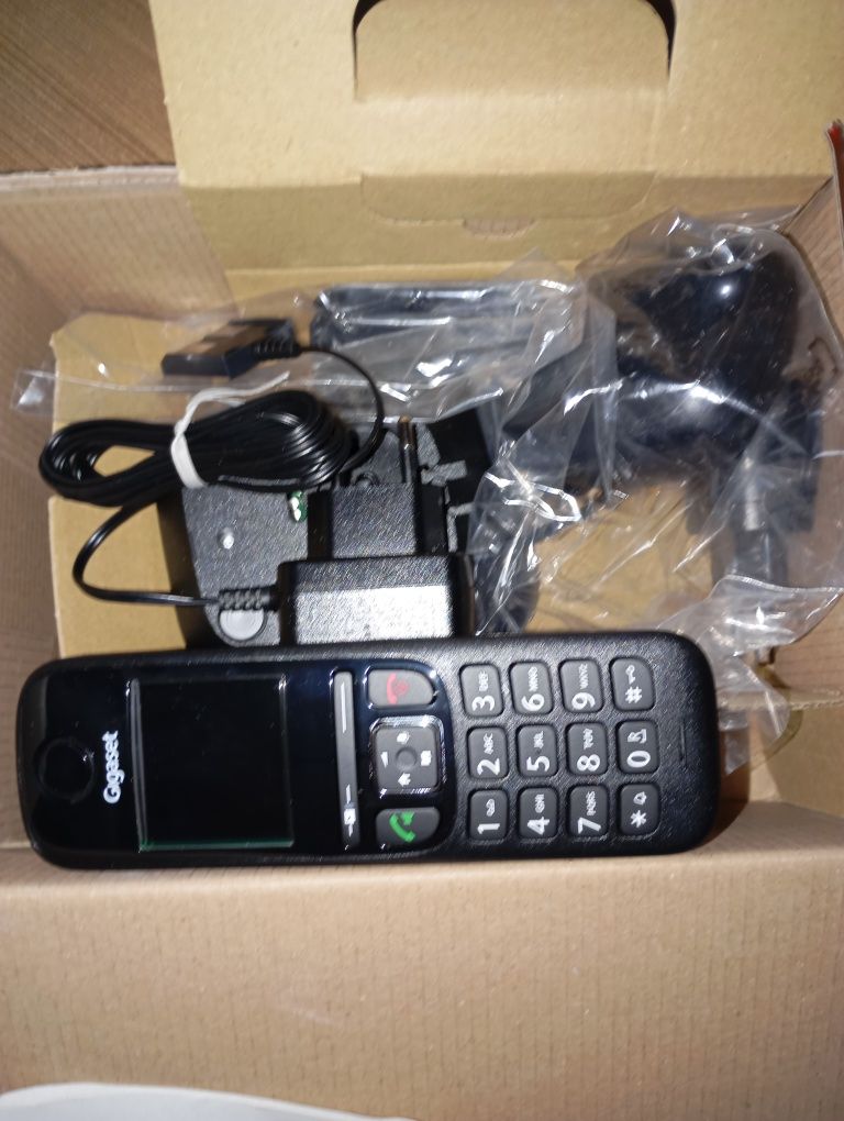 Telefon komórkowy GIAST AS 690 Duo.
