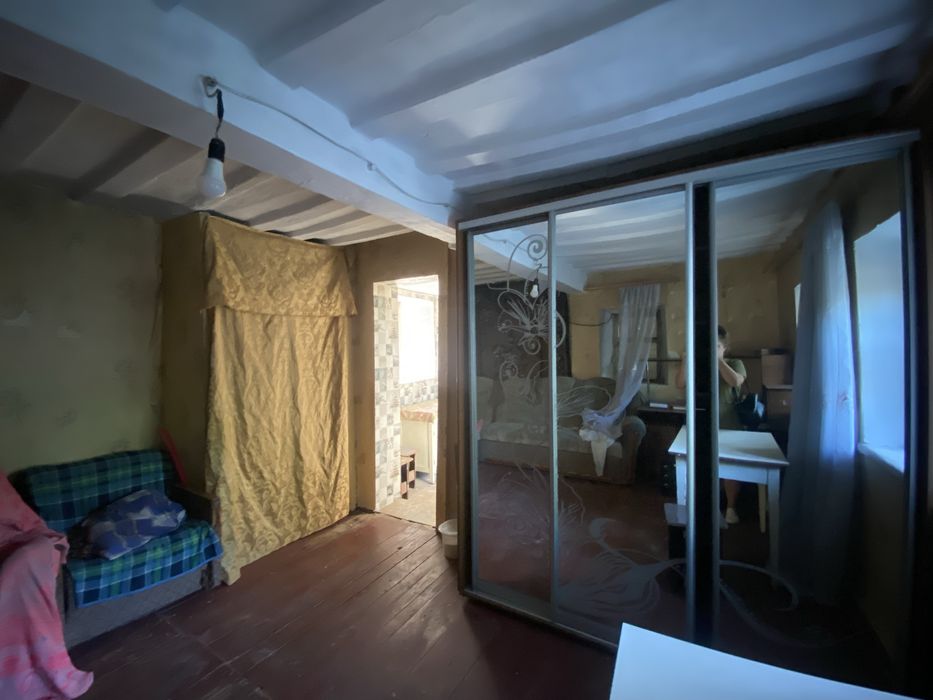 Будинок в Грушівці з великою ділянкою