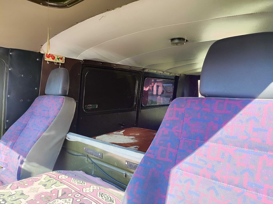 фургон малотонажний