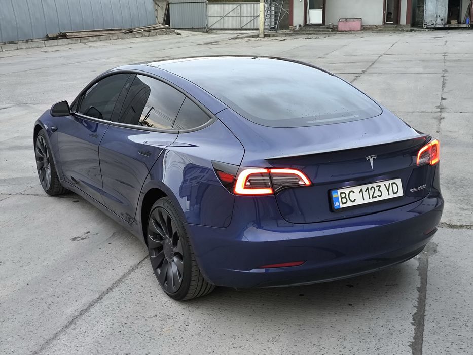 Tesla Model 3 2023 Performance