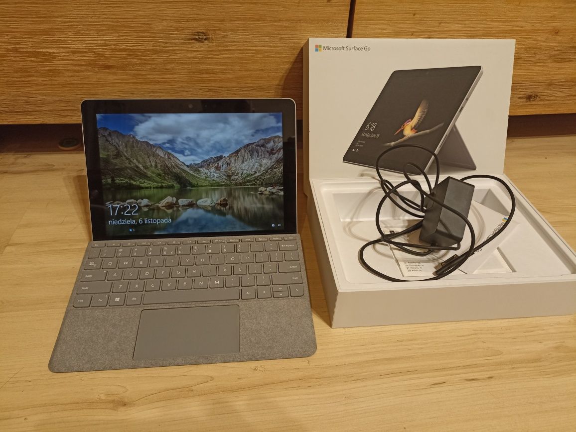 Microsoft Surface go + klawiatura