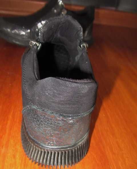 Oryginalne czarne buty r. 37 z boku zapinane na zamki