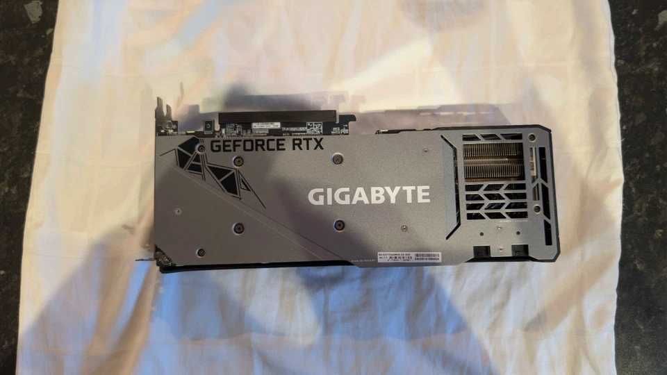 Продаю відеокарту NVIDIA GeForce RTX 3070 8GB у відмінному стані.