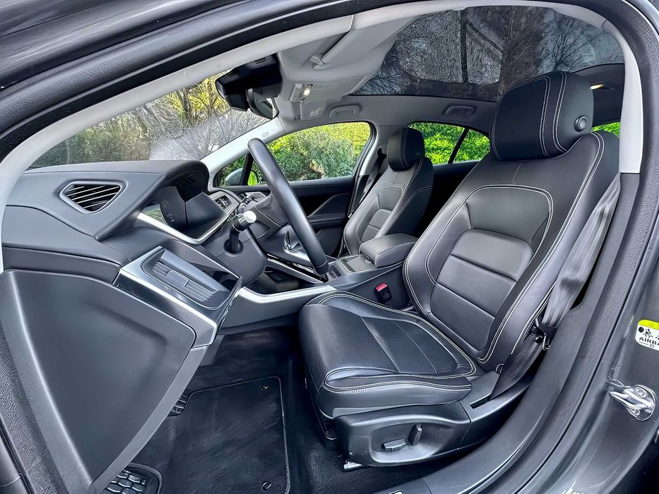 Jaguar I-Pace      2020