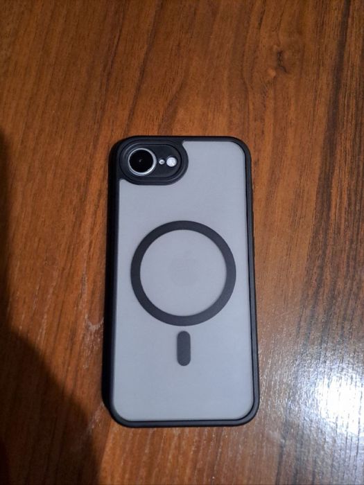 Айфон 16е 128 gb