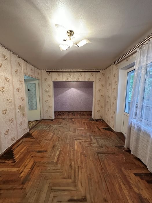 Велика 1к. 42м, на 2/9, гарний торг.