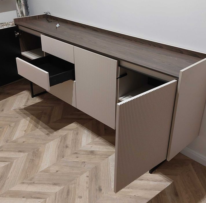 Nowa komoda ryflowana 192 cm Lago Agata Meble kaszmir/ciemny orzech.