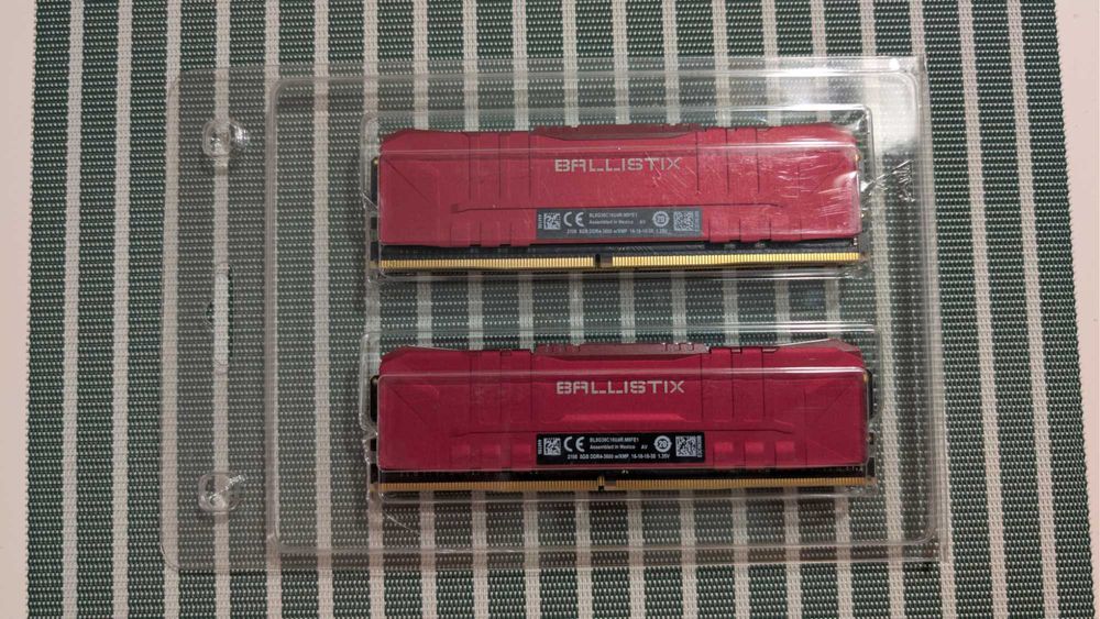 Pamięć RAM DDR4 Crucial 16GB (2x8GB) 3600MHz CL16 Ballistix Red