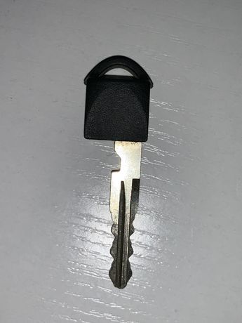 ключ Nissan Leaf