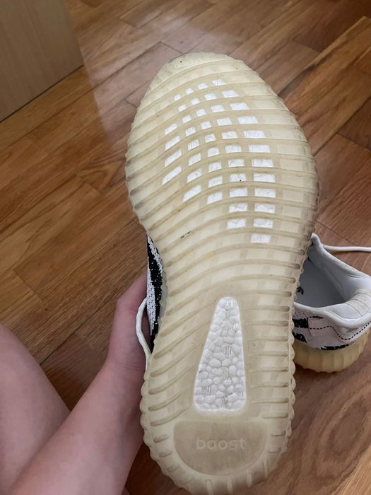 Yeezy 350 Zebra 42 2/3