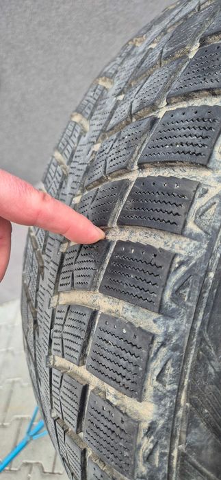 Зимова резина 285/45 R20 пара