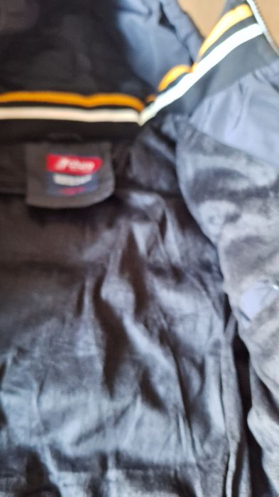 Kurtka zimowa ciemnogranatowa 140/146