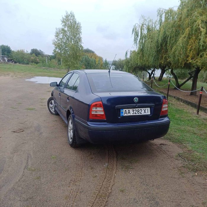 Продам Шкоду Октавію Тур