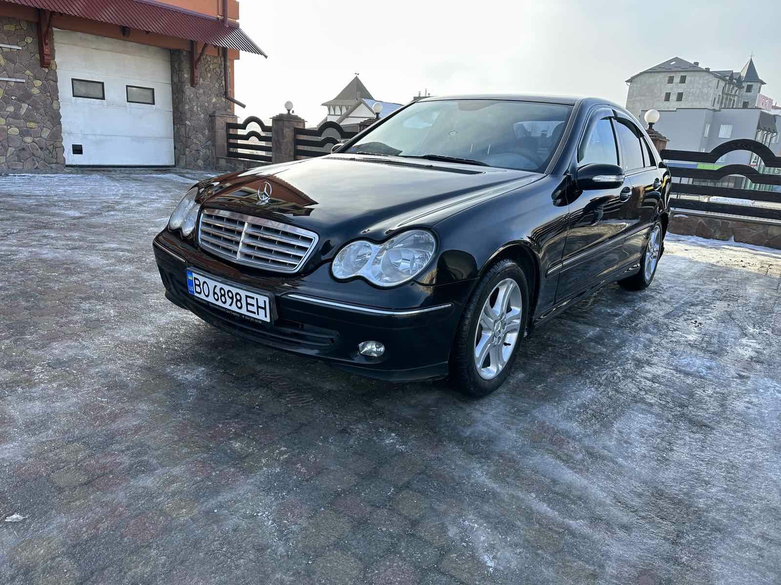 Mersedes-Benz C230